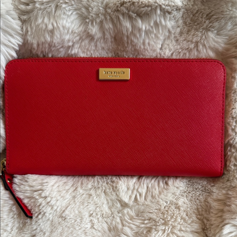 Kate Spade Red leather Wallet like new! ❣️❤️‍🔥